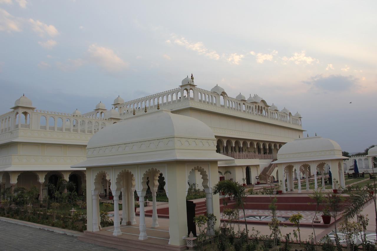 Dausa Laxmi Palace מראה חיצוני תמונה